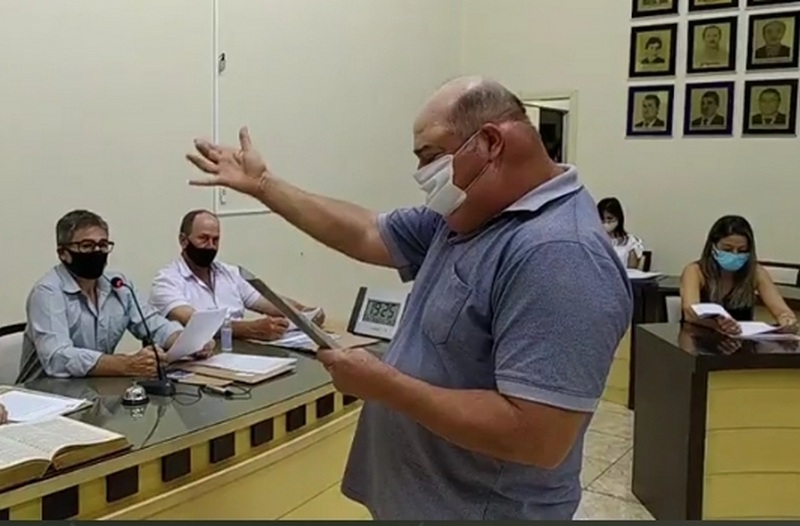 Suplente Tião, assume vaga na Câmara Municipal de Liberato Salzano.