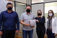 Vereador Djonas Zandoná, acompanha a prefeita Municipal e a responsável pela pasta da educação em audiências na capital do Estado.