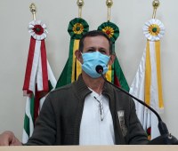 Vereador João Nilto do Nascimento, apresenta Indicação solicitando a construção de ponte baixa em alvenaria sobre o Rio da Várzea.