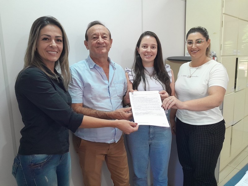 VEREADOR MILTON E VEREADORA ANDRÉA, CONFIRMAM RECURSOS PARA MELHORIAS NO BAIRRO FLÓRIDA