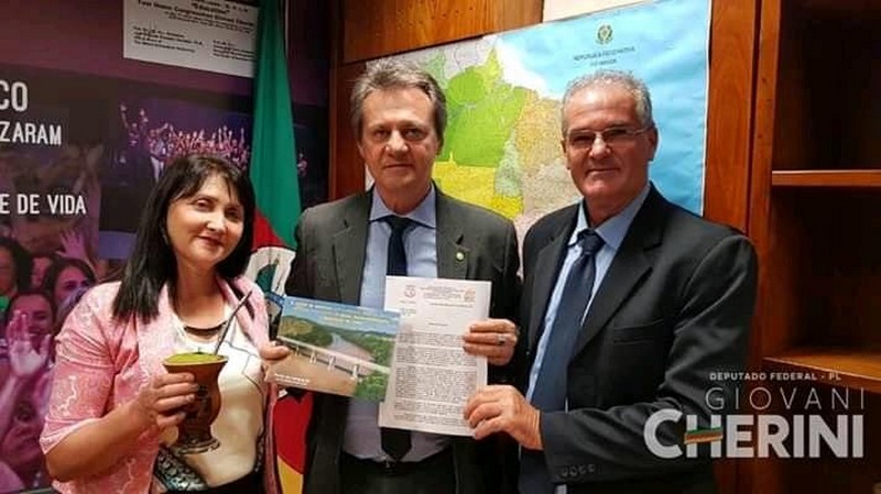 Vereadora Marilei Marcolan vai á Brasilia-DF, em busca de recursos para Liberato Salzano.
